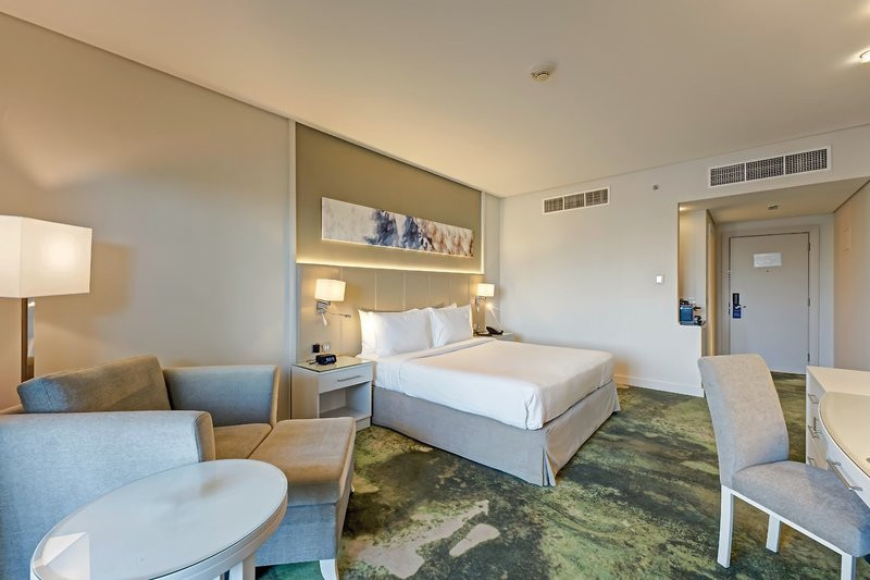 Millennium Lakeview Hotel ●●●●
