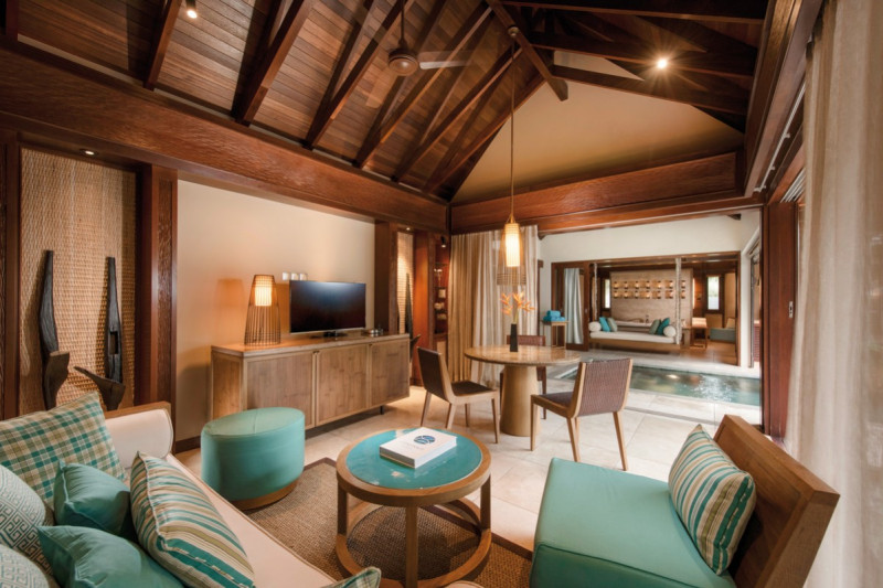 Constance Ephelia ●●●●●○