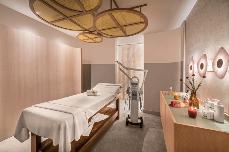 Trendy Palm Beach Adults only