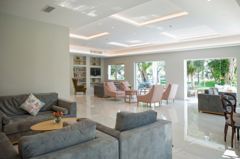 Delfinia ●●●●