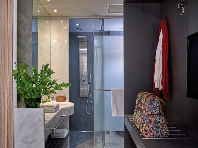 Kyma Suites Beach Hotel ●●●●○