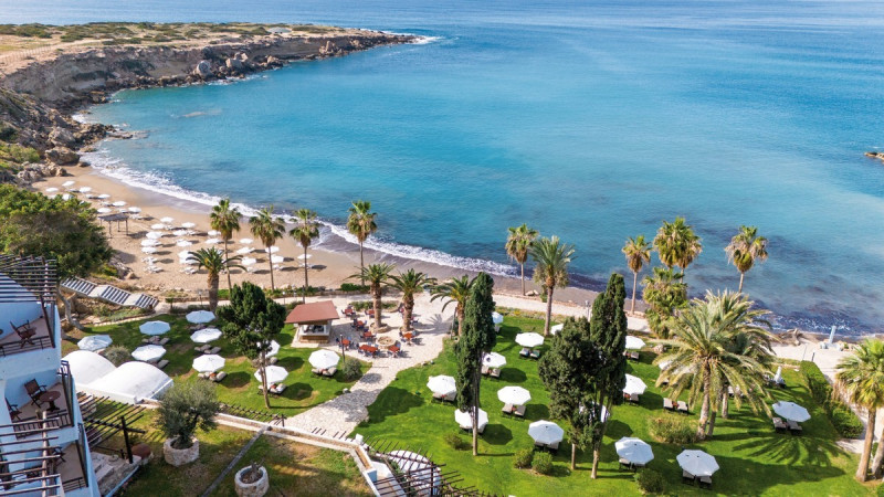 Coral Beach Hotel & Resort ●●●●●