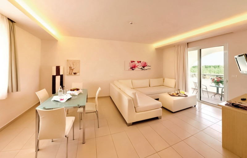 Afandou Bay & Suites ●●●●○