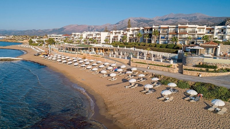 Alexander Beach Hotel & Village ●●●●●