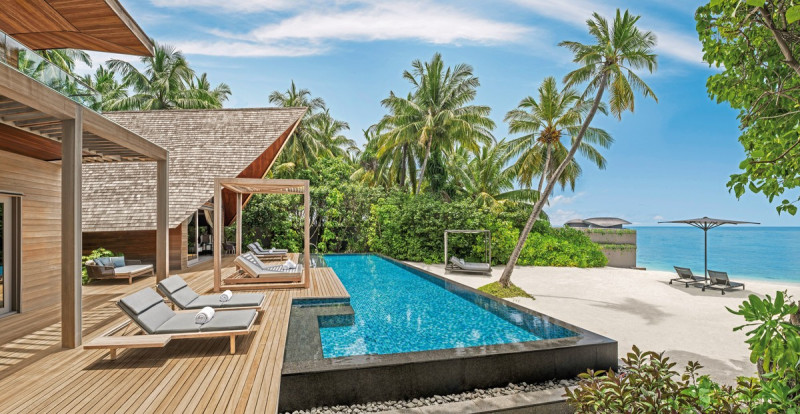 The St. Regis Maldives Vommuli Resort ●●●●●●