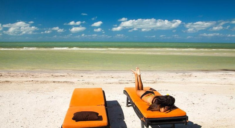 Holbox by Xaloc ●●●○
