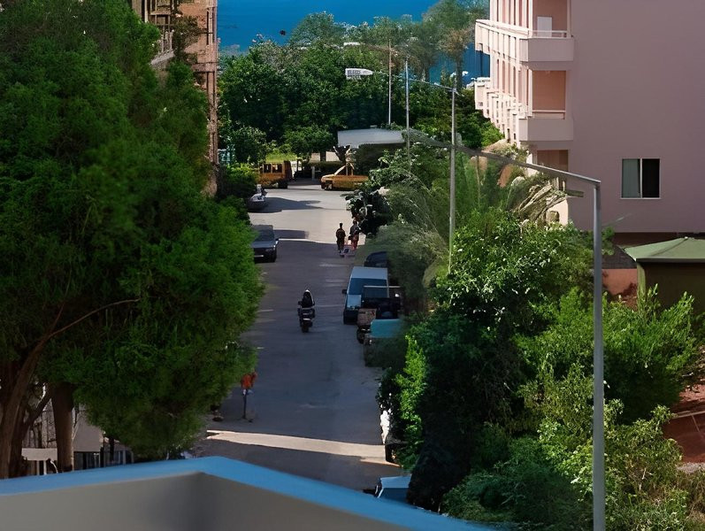 Remi Hotel ●●●●