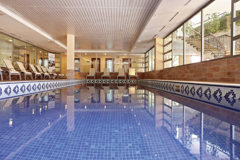 Zafiro Cala Mesquida ●●●●○