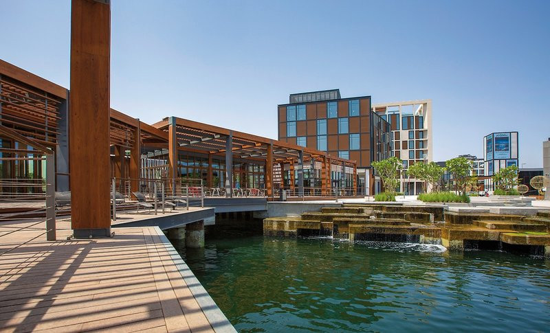 Canopy by Hilton Dubai Al Seef ●●●○
