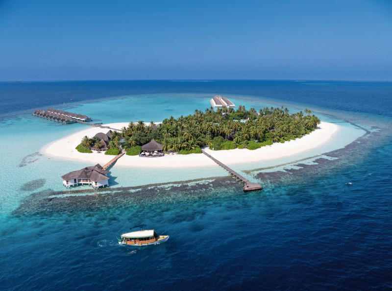 Angaga Island Resort & Spa