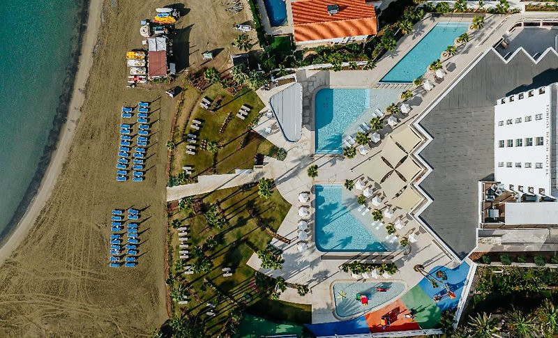 Lordos Beach Hotel ●●●●