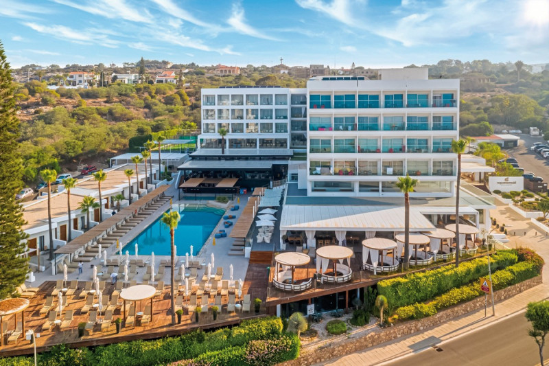 Napa Mermaid Hotel & Suites ●●●●○