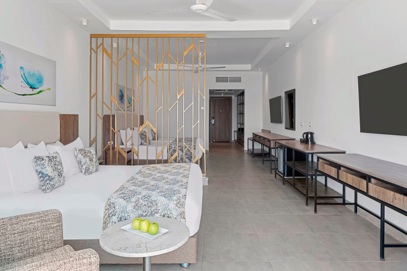 Wohnbeispiel Suite Deluxe Poolblick