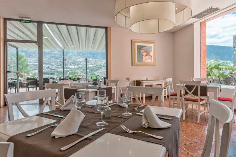 Las Ãguilas Tenerife Affiliated by MeliÃ¡ ●●●●