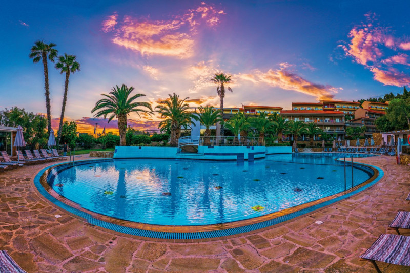 Lagomandra Hotel & Spa ●●●●