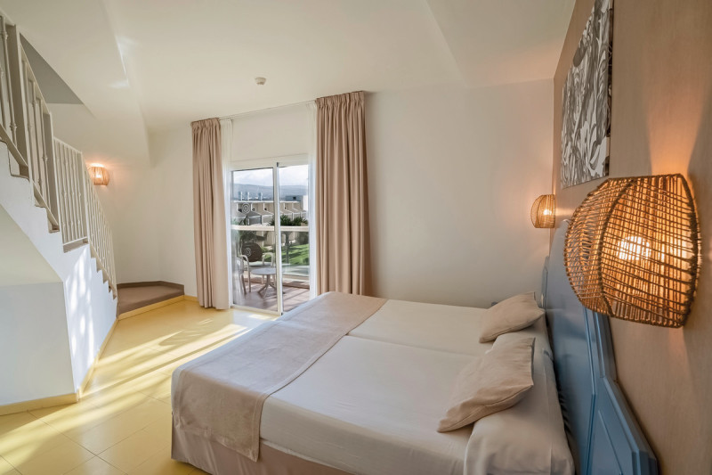 Wohnbeispiel Familienzimmer Poolblick