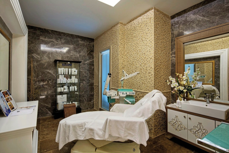 Crystal Admiral Aqua Collection