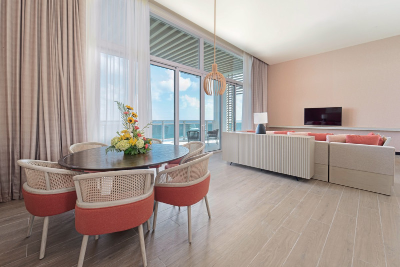 Wohnbeispiel Ocean Suite 2 Balconies Outdoor Tub King