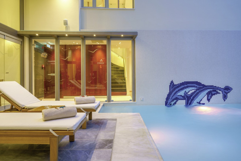 Kyma Suites Beach Hotel ●●●●○