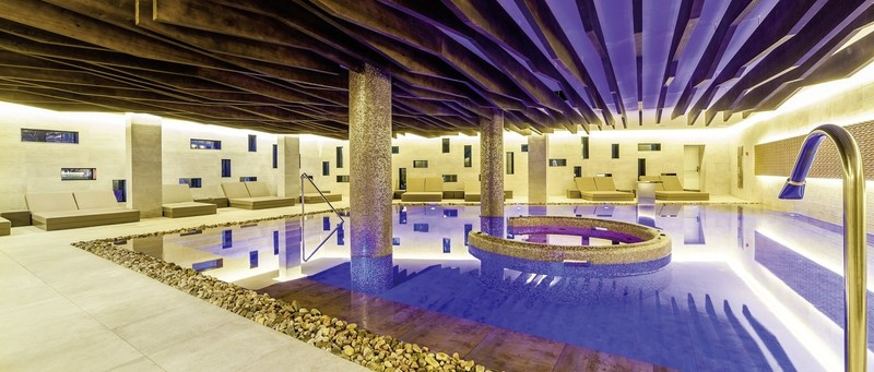 Serrano Palace ●●●●○