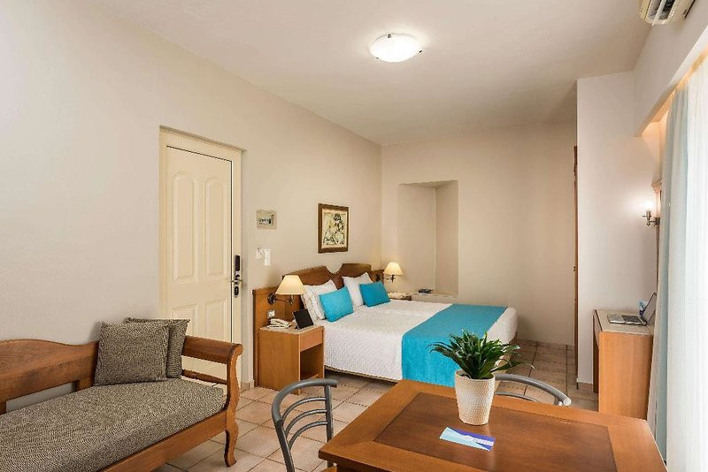 Elotis Suites ●●