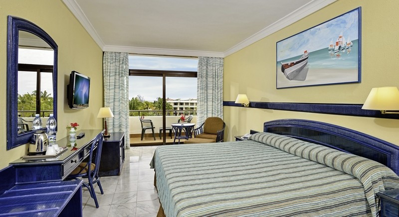 Sol Palmeras ●●●●