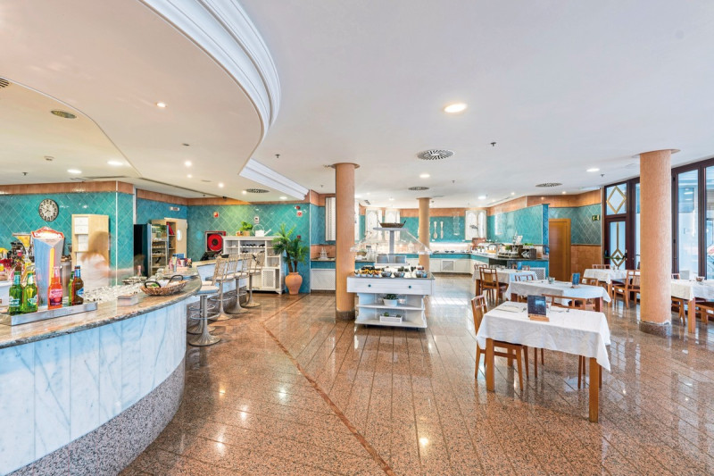 Esmeralda Maris by LIVVO