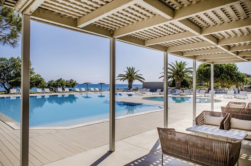 The Bay Hotel & Suites ●●●●●