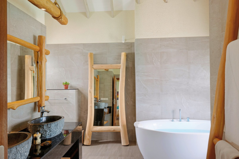 Beispiel Bad Aqua Suite with Slide