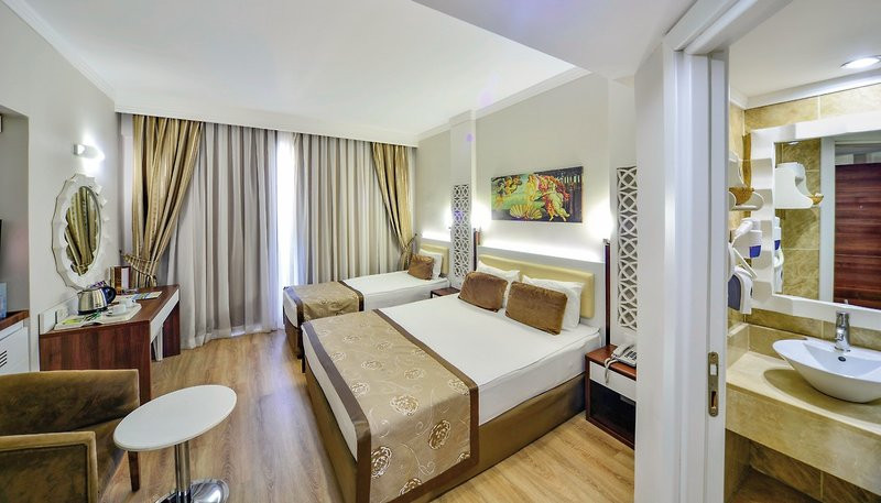Linda Resort Hotel ●●●●●