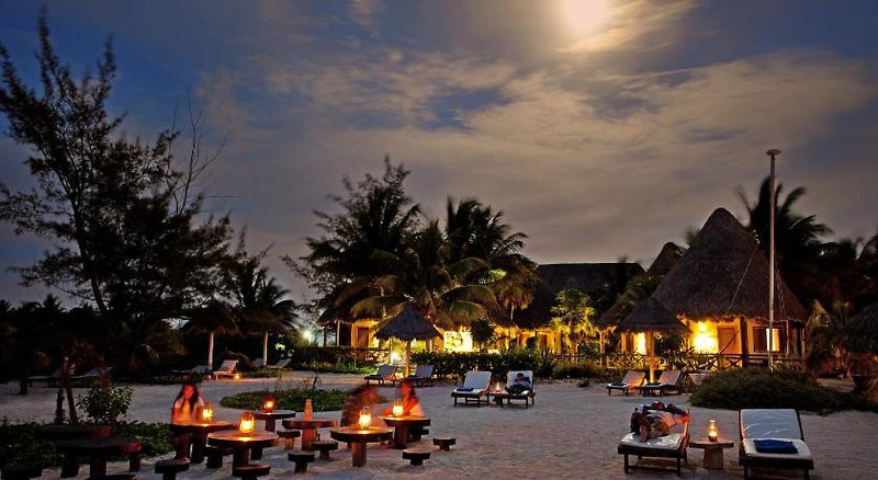 Holbox by Xaloc ●●●○