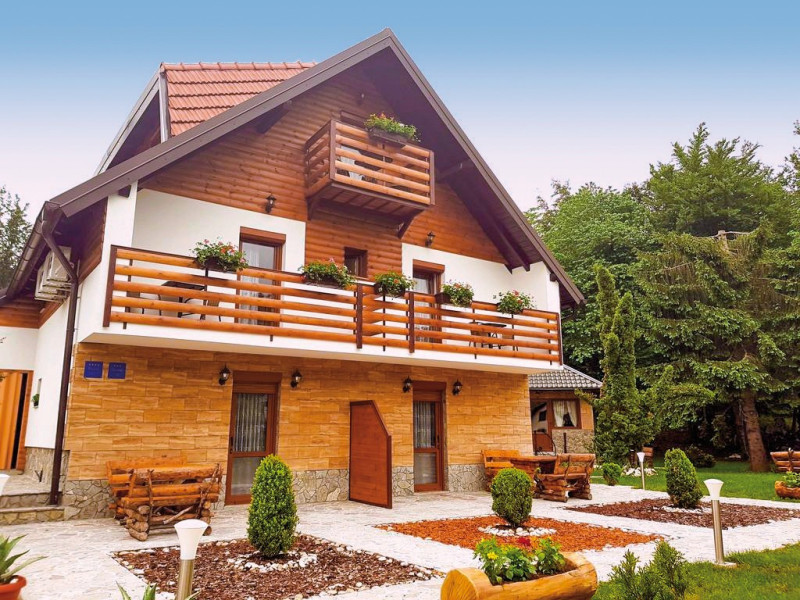 Plitvice Green Valley ●●●●