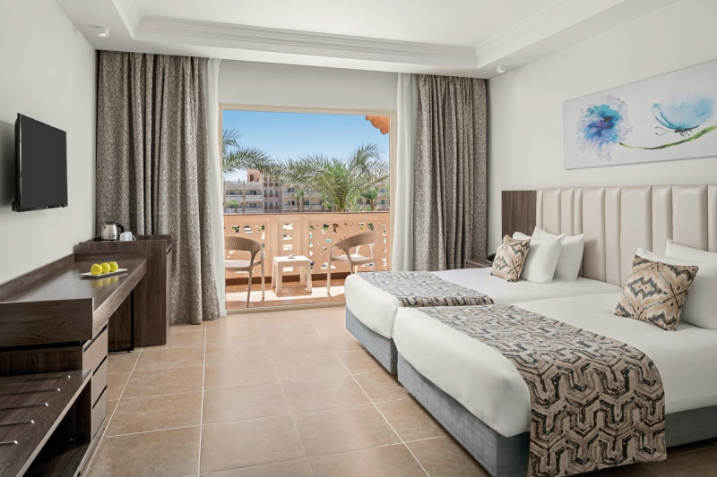 Wohnbeispiel Doppelzimmer Familie Poolblick