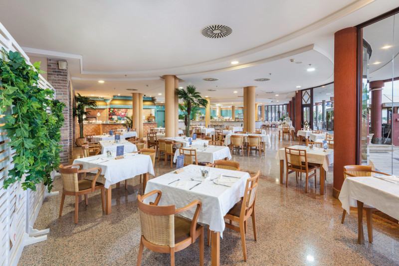 Esmeralda Maris by LIVVO