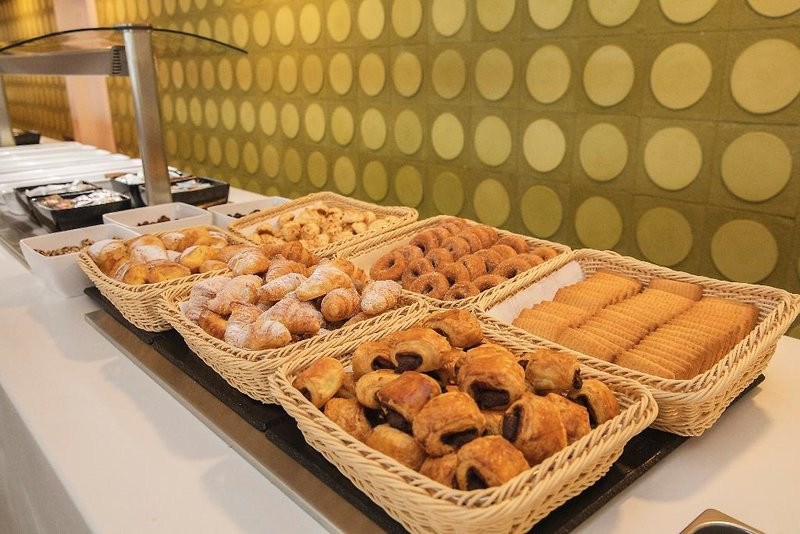 HM Martinique ●●●●