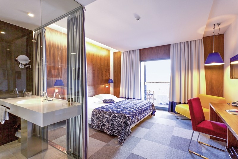 Hotel In ●●●●