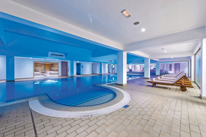 Asterias Beach ●●●●○