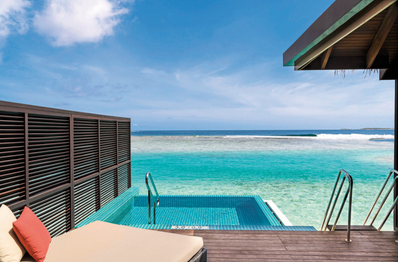 Wohnbeispiel Overwater Villa with Pool