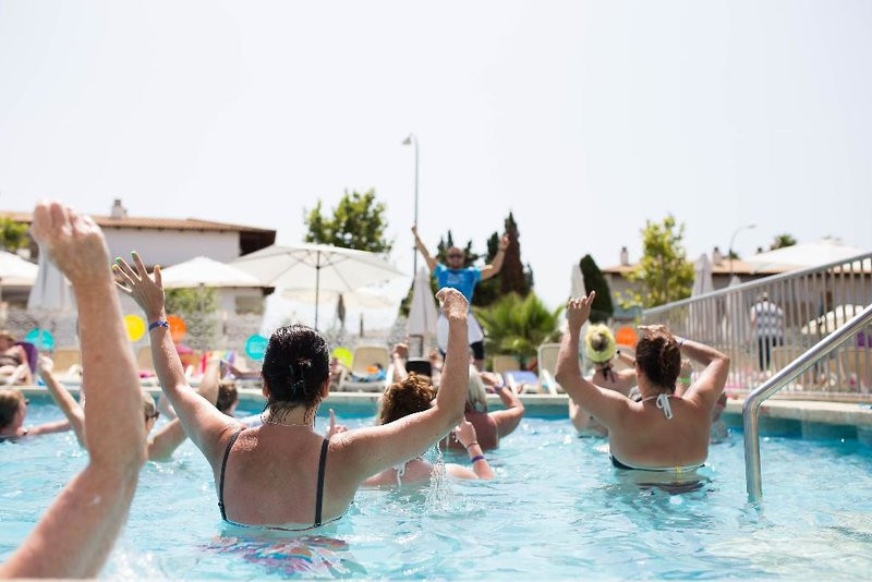 Caprice Isabel ●●●○