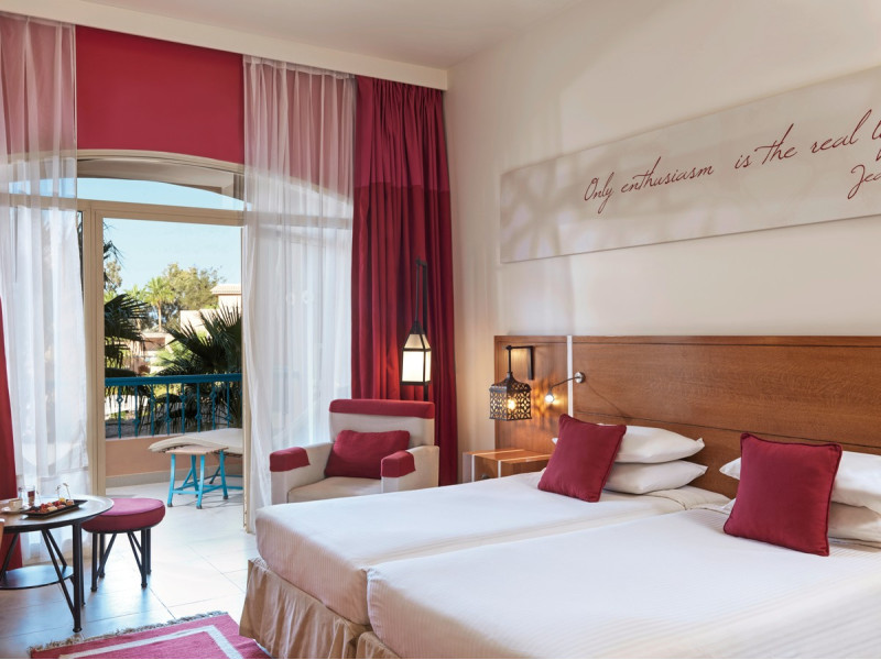 Wohnbeispiel Doppelzimmer Premium Poolblick