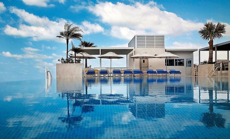 Grand Cosmopolitan Hotel ●●●●●