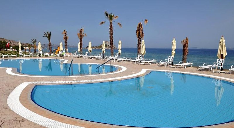 Royal Bay ●●●●