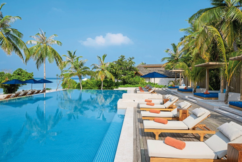 Emerald Faarufushi Resort & Spa