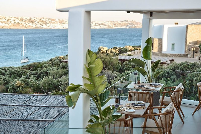 Princess Of Mykonos ●●●●●