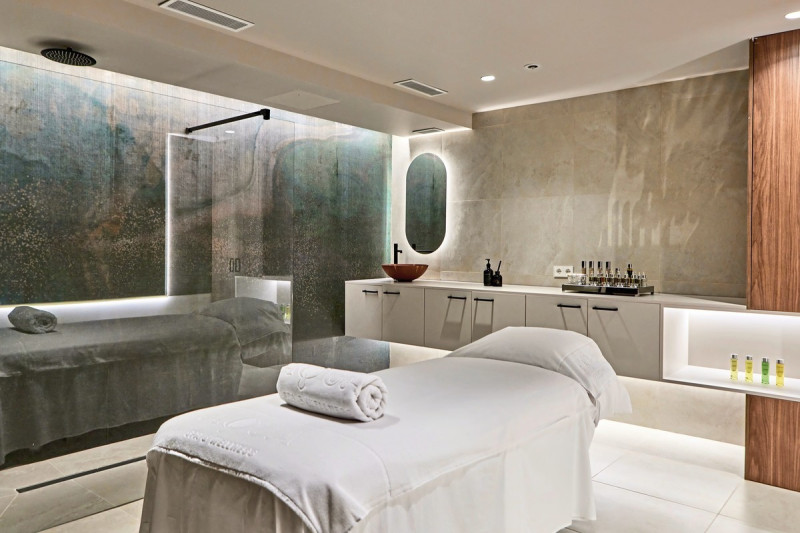 Universal Grand LeÃ³n & Spa ●●●●●