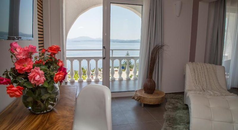 Pantokrator Hotel