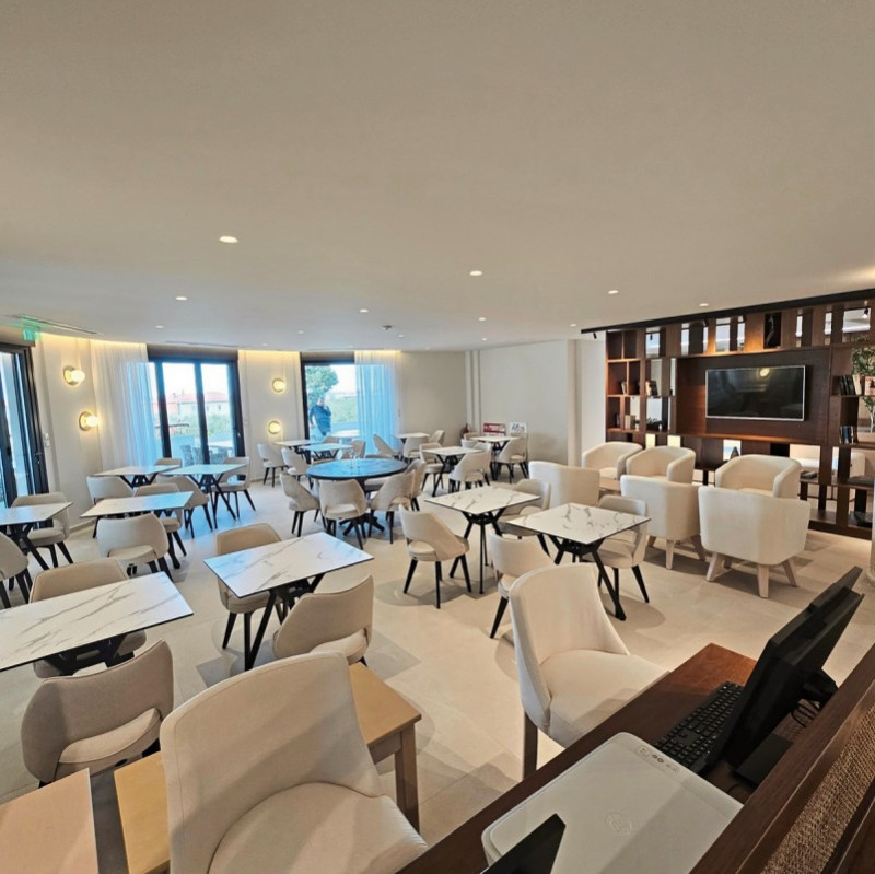 Ocean Beach ●●●●