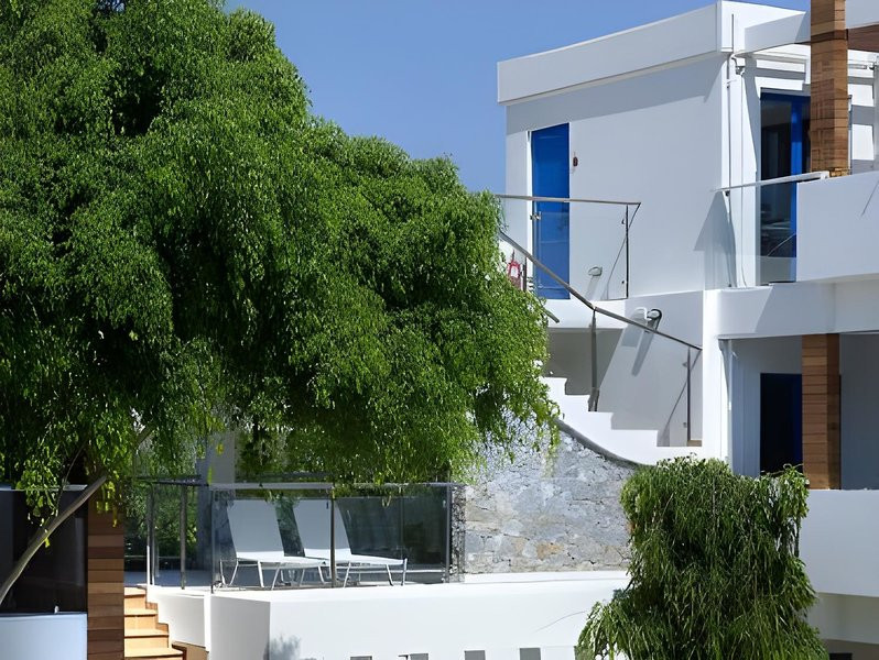 Minos Village ●●