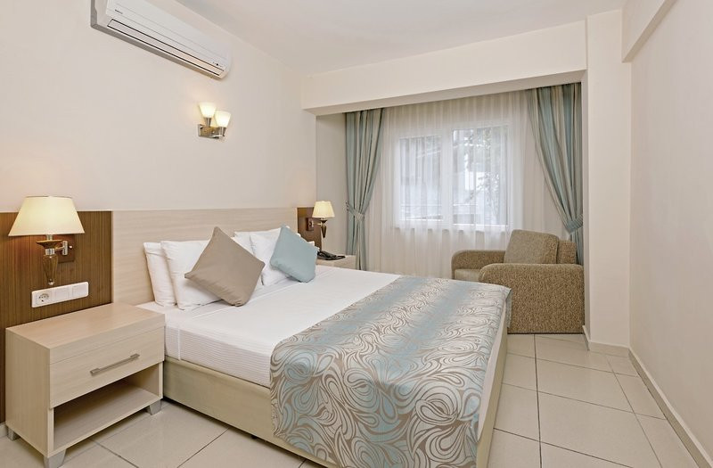 CLUB SIDELYA ●●●●