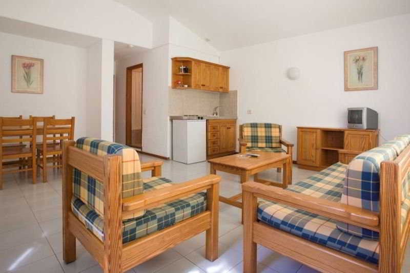 Cotillo Lagos ●●